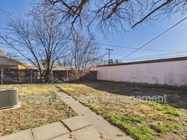 Building Photo - 2805 Duncan Dr