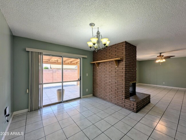 Building Photo - 4019 W San Miguel Ave