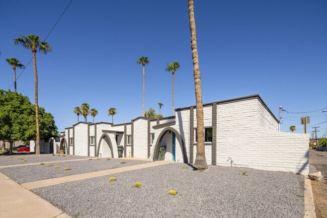 Building Photo - Agave Apartments