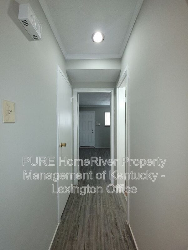 Building Photo - 1685 Alexandria Dr