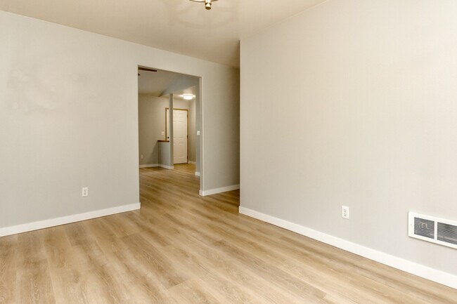 Building Photo - 25807 87th Ave Ct E