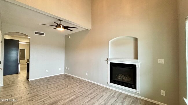 Building Photo - 633 Pete Payan Dr