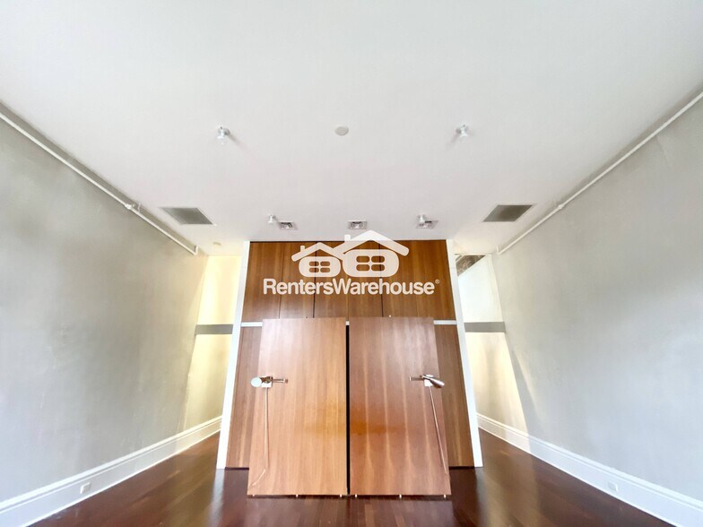 Building Photo - 520 1/2 Grand Ave