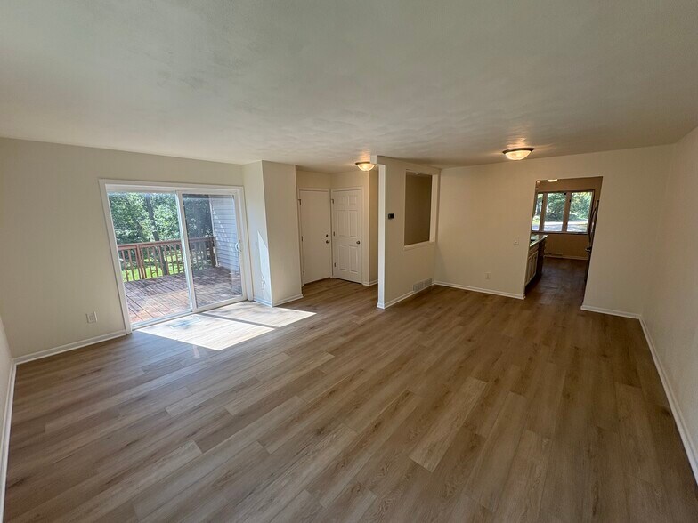 Building Photo - 2875 Cimarron Trl