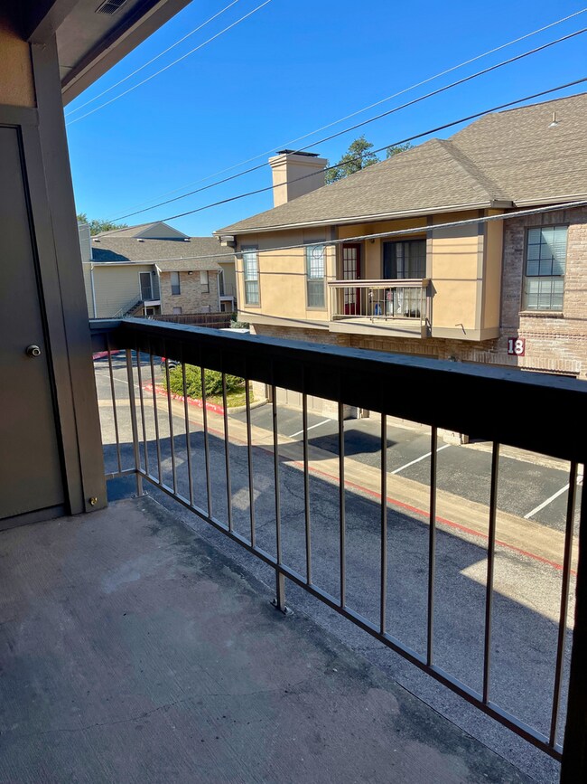 Building Photo - 11839 Parliament Dr