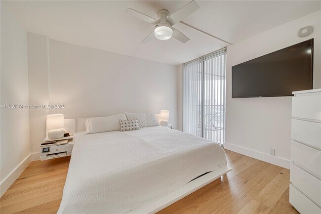 Building Photo - 6767 Collins Ave