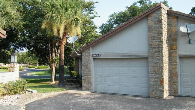 Building Photo - 100 Bay Point Dr