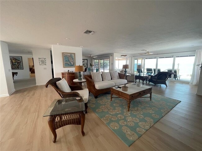 Building Photo - 2709 Casey Key Rd