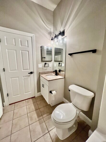 Guest bathroom - 115 Legendary Dr