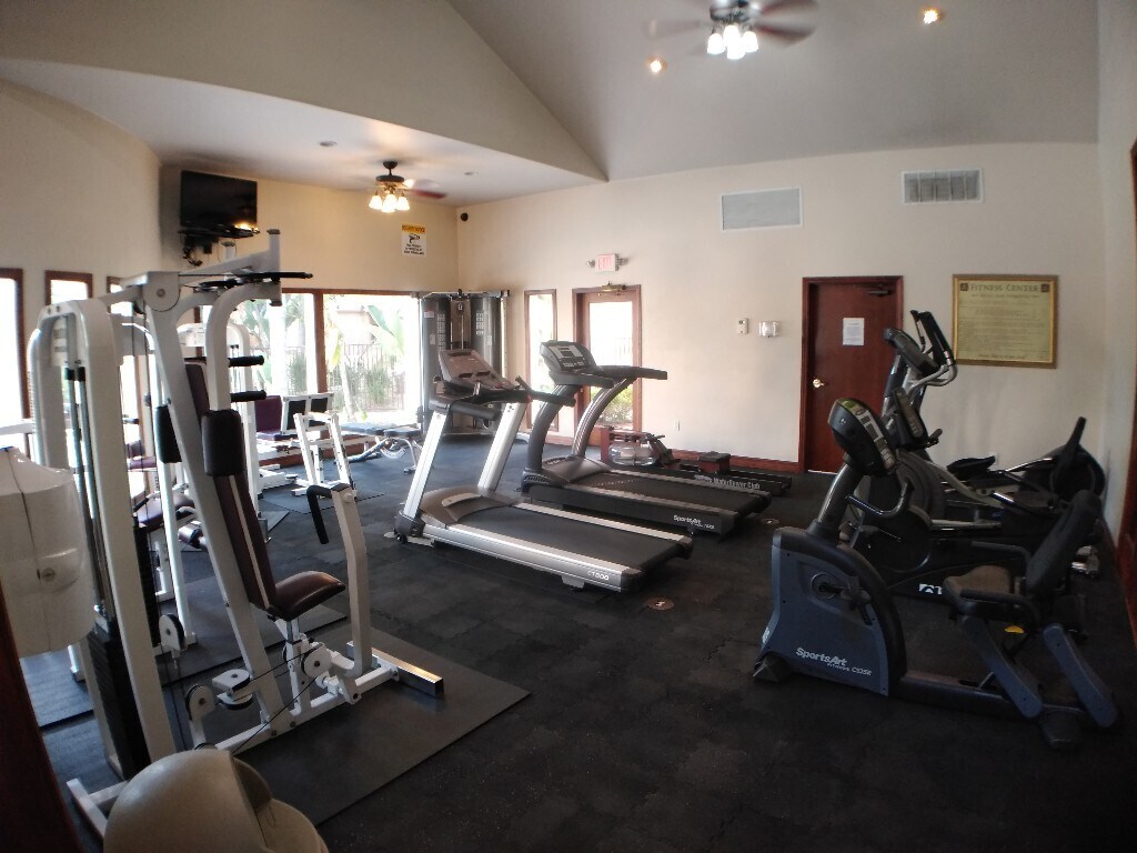 Building Photo - 3927 Nobel Dr