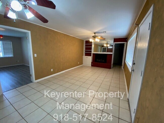 Building Photo - 3 Bed | 2 Full Bath | 31st & Memorial