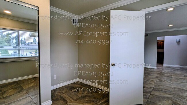 Building Photo - 15068 Mountain Spring St