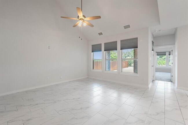 Building Photo - 8215 Prairie Rye Dr