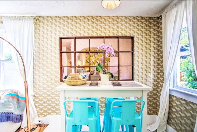 Building Photo - 446 27th St