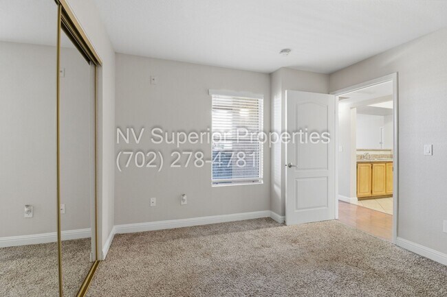 Building Photo - SW!! First floor unit with Balcony!! Gated!! Clubhouse!!  Community pool!! Spa!! Exercise Room!! ...