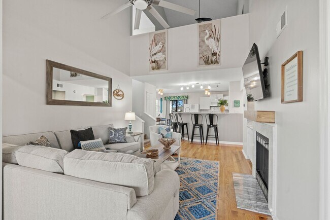 Building Photo - Furnished All-Inclusive 4bed/3bath condo available 12/1/25-2/28/26