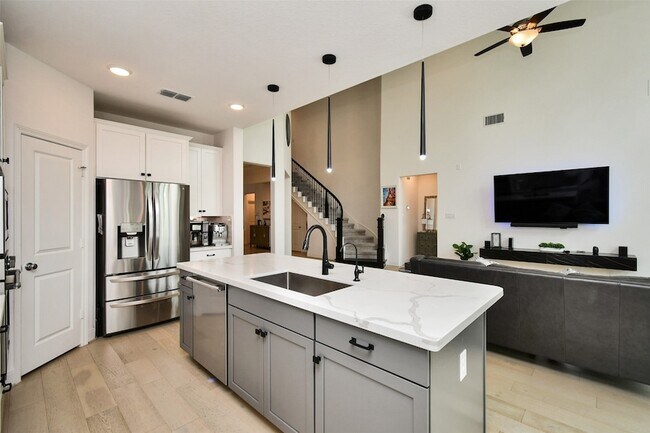 Building Photo - 8922 Stanley Oak Dr