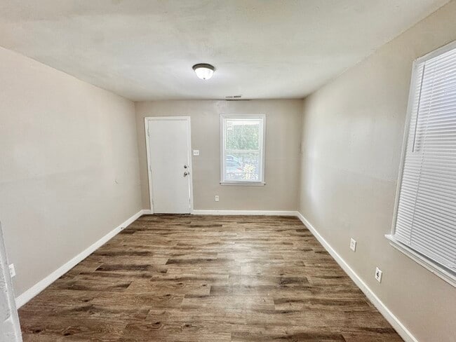 Building Photo - 1290 N McNeil St