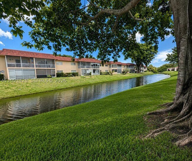 Building Photo - 22344 Palomita Dr