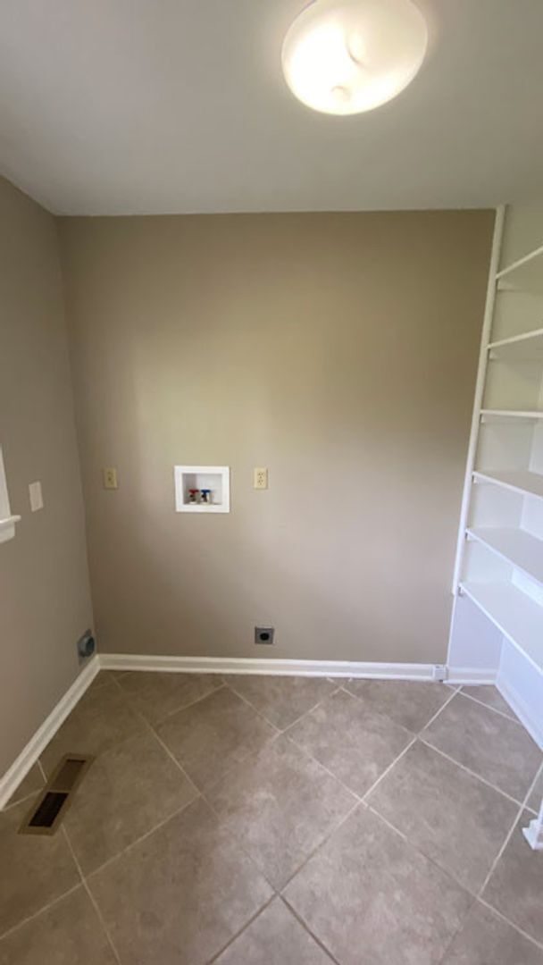 Building Photo - Excellent 4 Bedroom House in Bluff Park Co...