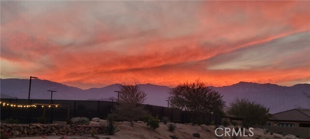 Building Photo - 82 Burgundy