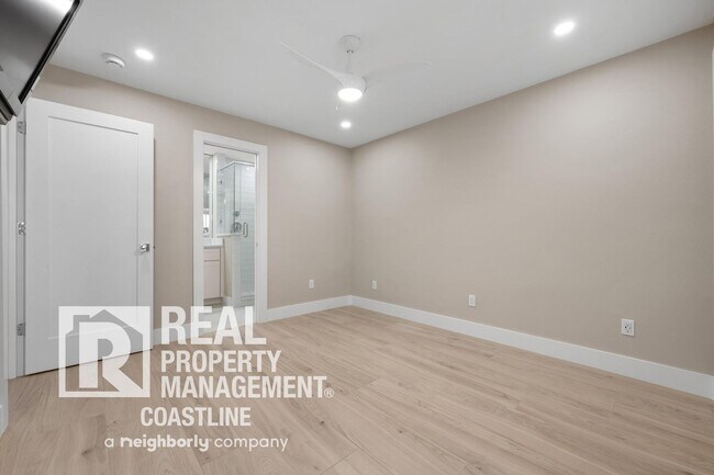 Building Photo - Luxurious Fully Renovated 2 Bed/2Bath Condo