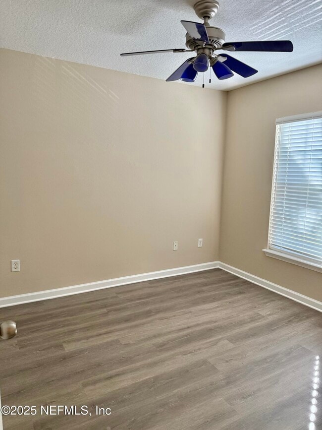 Building Photo - 4891 Castlegate Ct