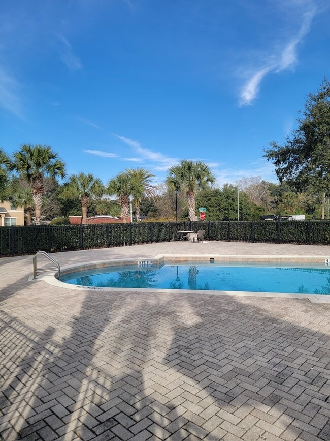 Building Photo - 391 Carina Cir