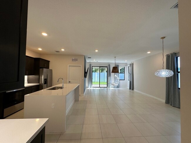 Building Photo - 7078 Rockwood Rd