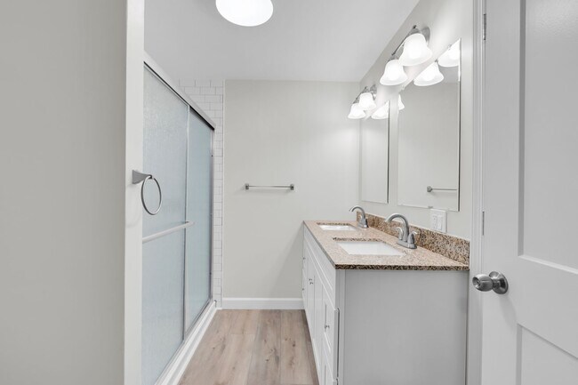 Building Photo - Fully Remodeled 4-Bedroom Home in Southern Lehigh School District