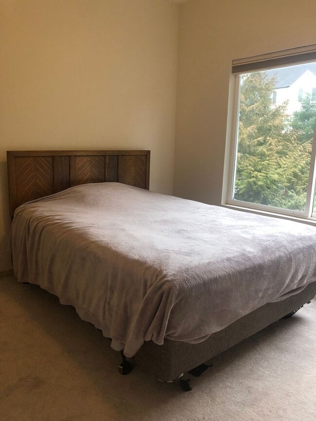 Building Photo - 2bd/2.5ba Duvall House