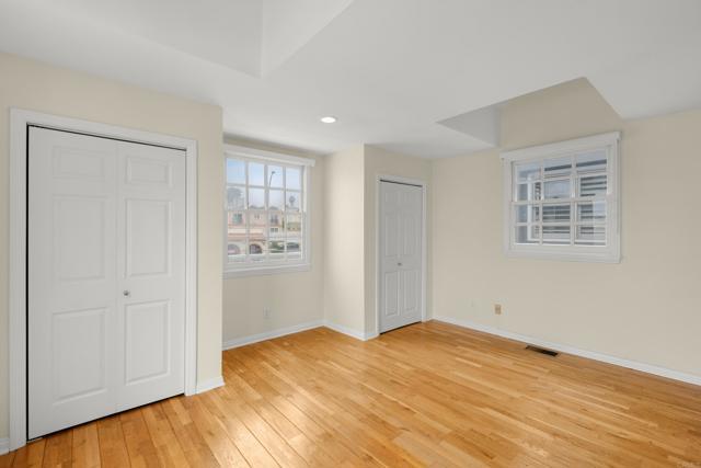 Building Photo - 475 Marine St