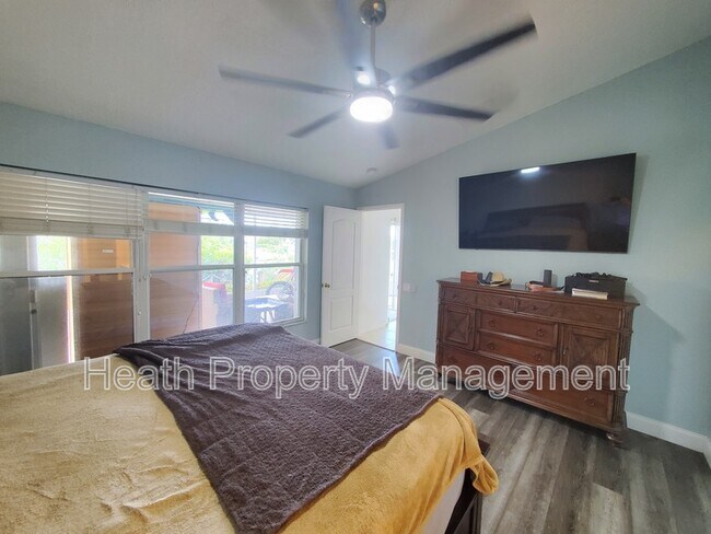 Building Photo - 308 Lookout Dr