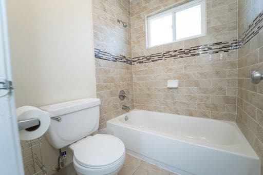 Building Photo - Lakeside Upstairs Two Weeks FREE 1 Bd / 1 ba w Laundry, Covered Parking, + Water/Trash Included