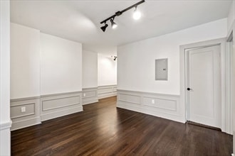 Building Photo - 9 Dana St