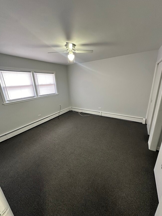 Building Photo - 3157 N Leclaire Ave