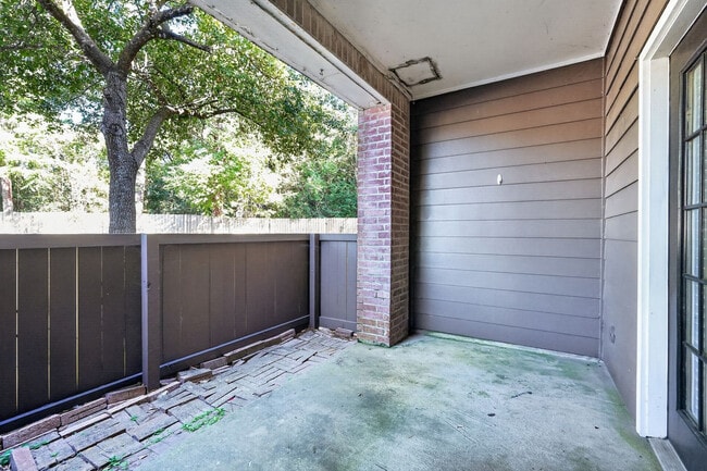 Building Photo - 5750 N Major Dr
