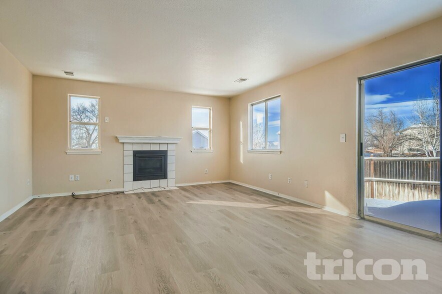 Building Photo - 12789 Elm St