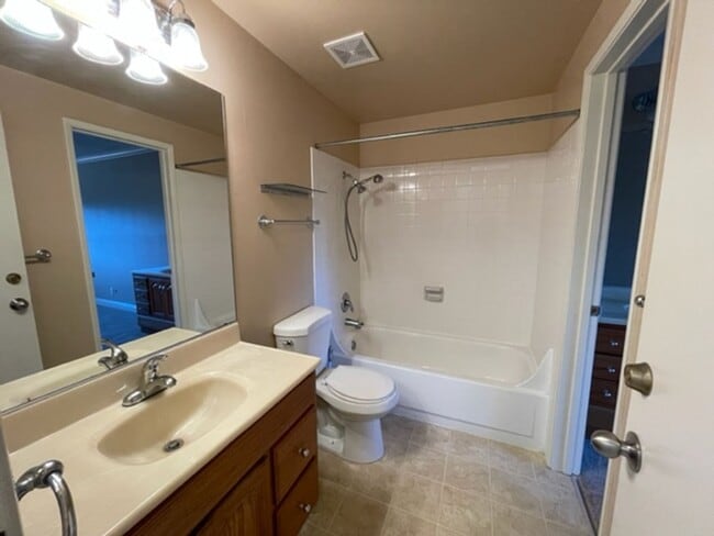 Building Photo - Wonderful 2 story 2 bedroom, 1.5 bath town...
