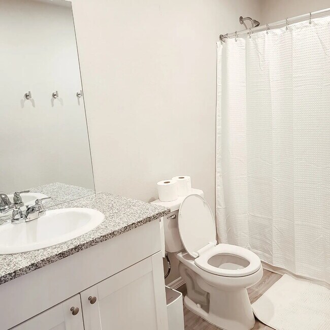 Building Photo - Spacious Schertz Home Near Randolph AFB