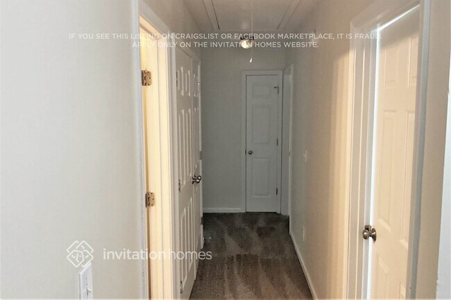 Building Photo - 250 Stapler Ct SW