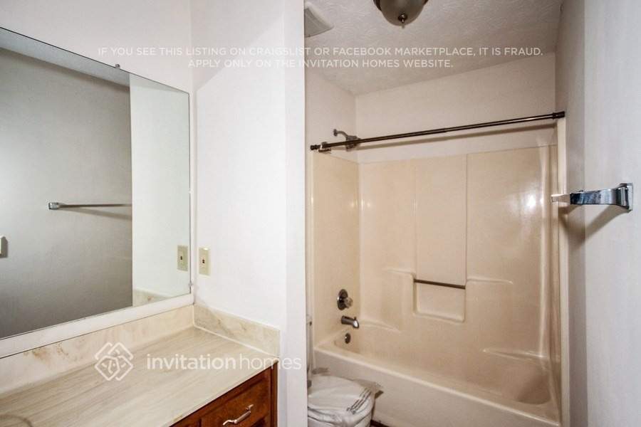 Building Photo - 376 Mill Ridge Way