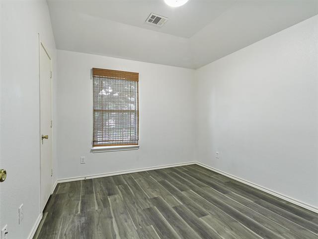 Building Photo - 4700 Brighton Dr