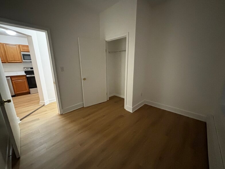 Building Photo - 672 Washington St