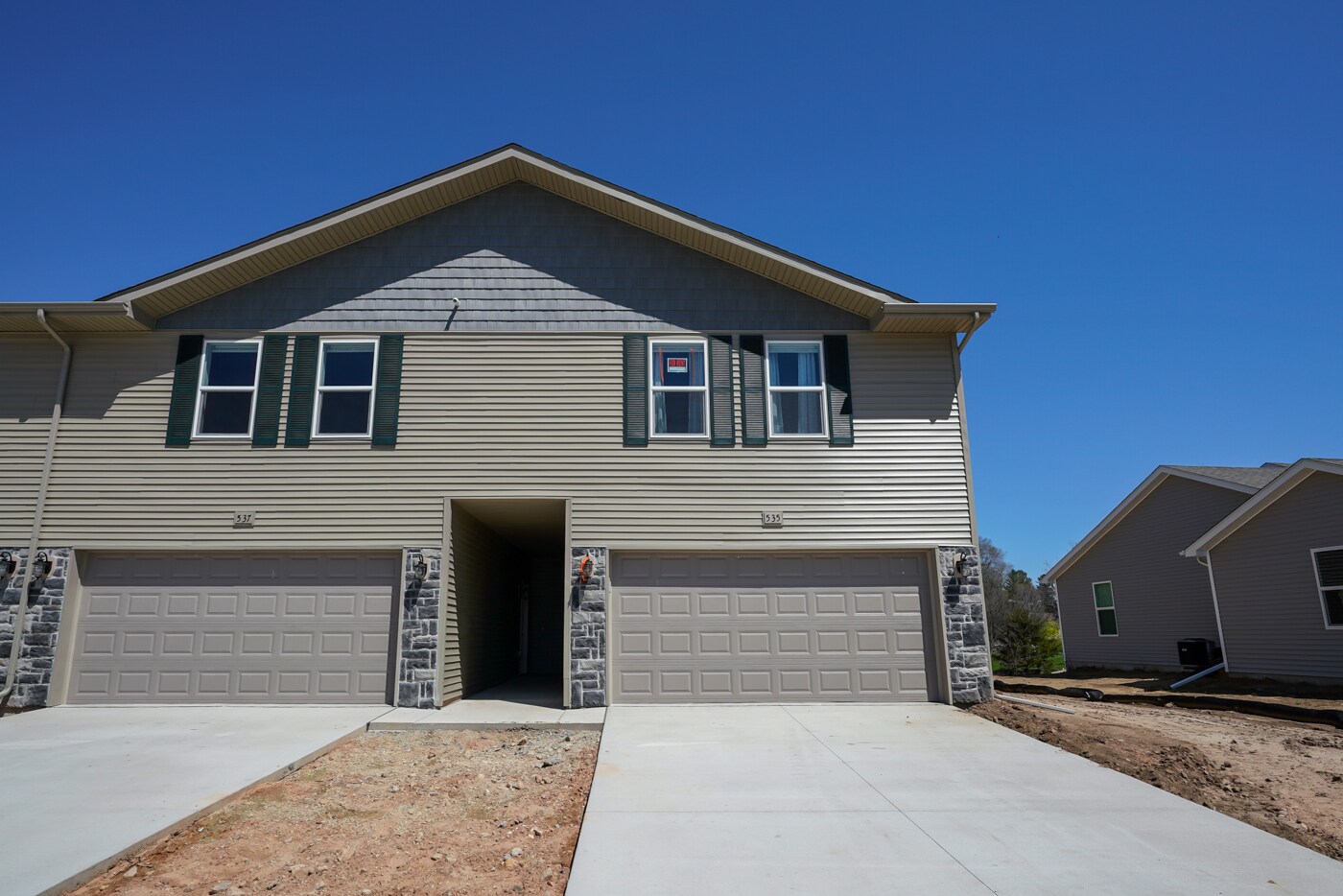 Building Photo - 677 Julia Way