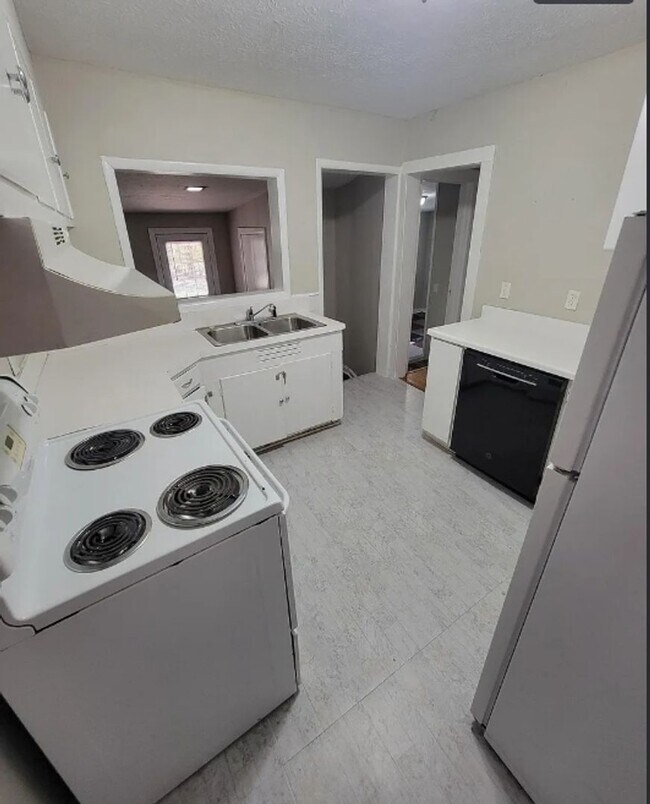 Building Photo - Charming 3BR/2BA Home in Anniston – Spacious Living & Prime Location