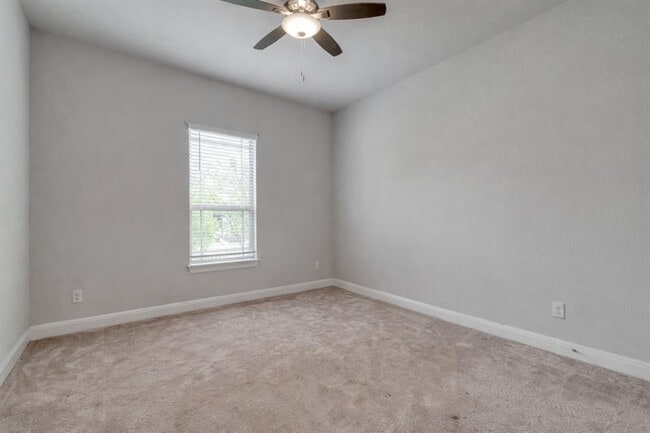 Building Photo - 18012 Leccion Dr