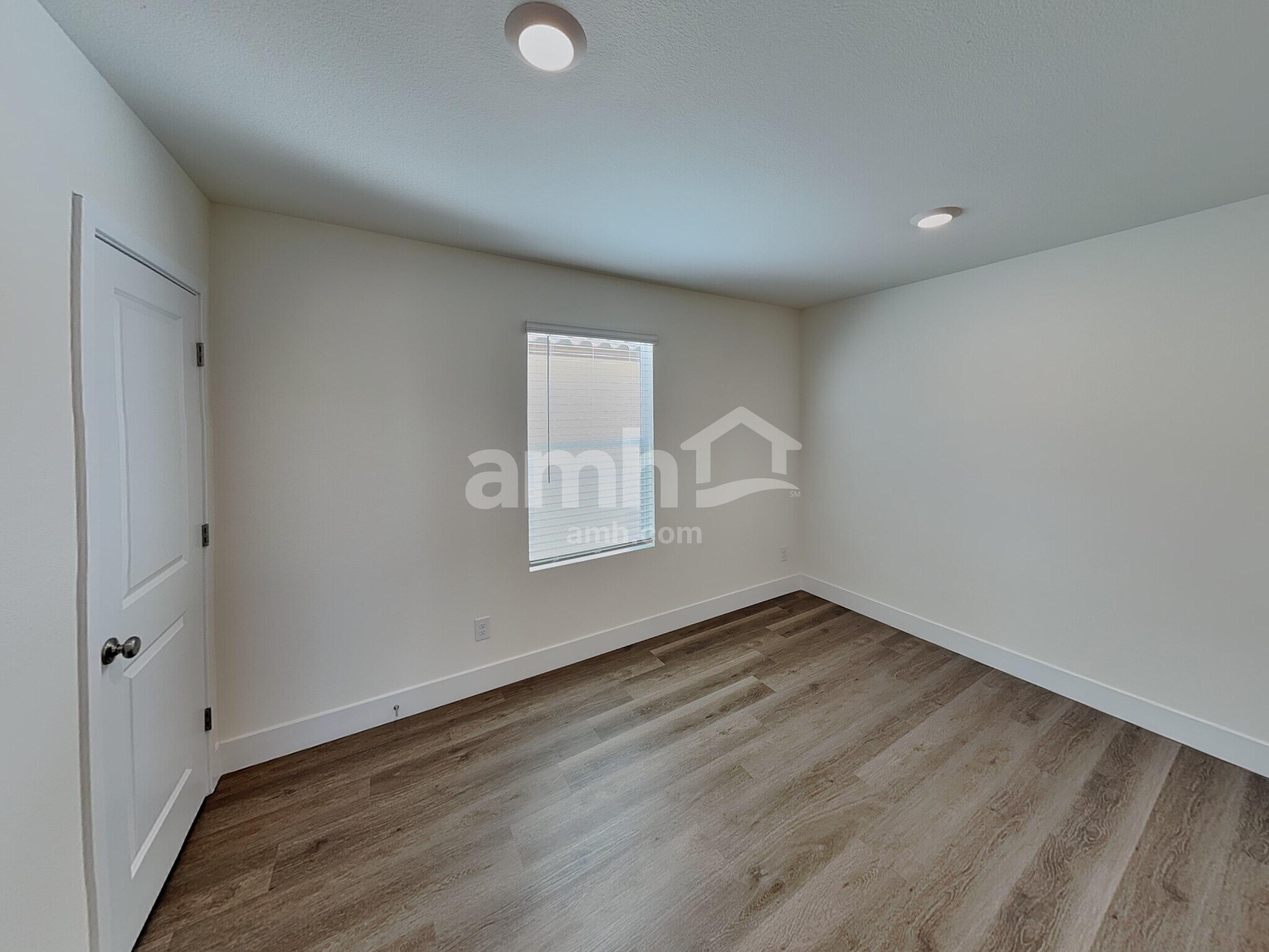 Building Photo - 7794 Hickory King Ave