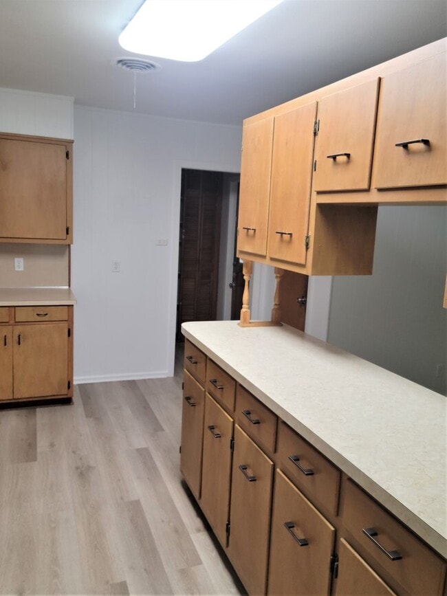 Building Photo - 3550 Lazy Ln