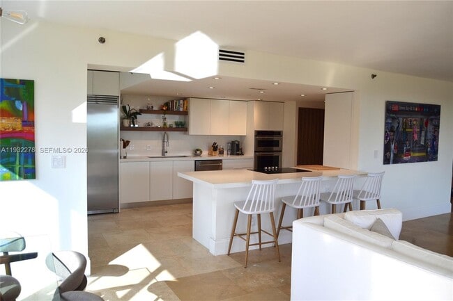 Building Photo - 11113 Biscayne Blvd